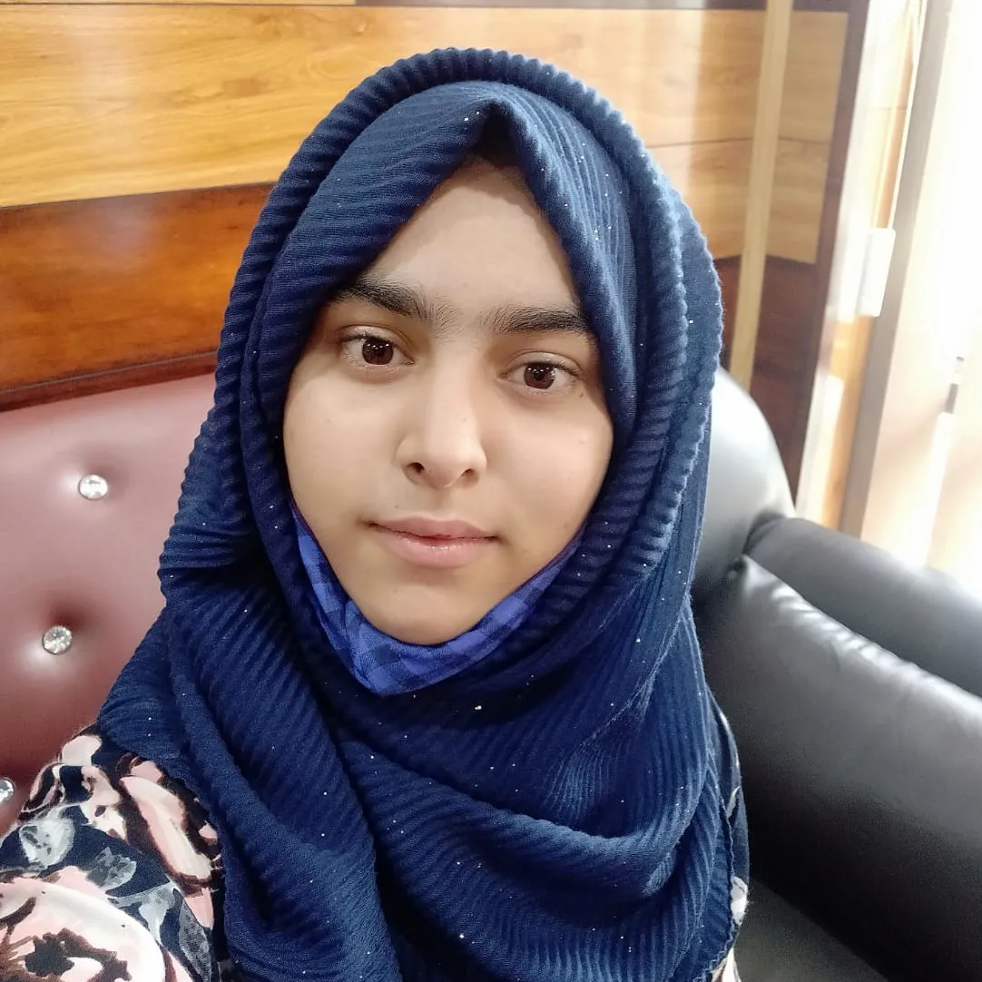 Seerat Maqbool, Valor Tutors