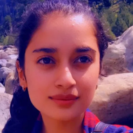 Zujajah Mushtaq, Valor Tutors